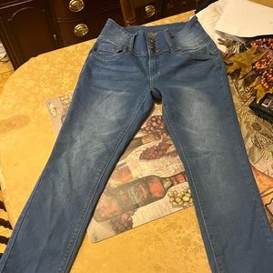 High Waisted Jeans